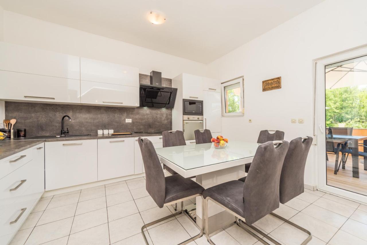 Nelly Apartments Privlaka  Bagian luar foto